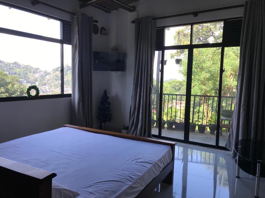 S V Homestay Kandy Exterior photo